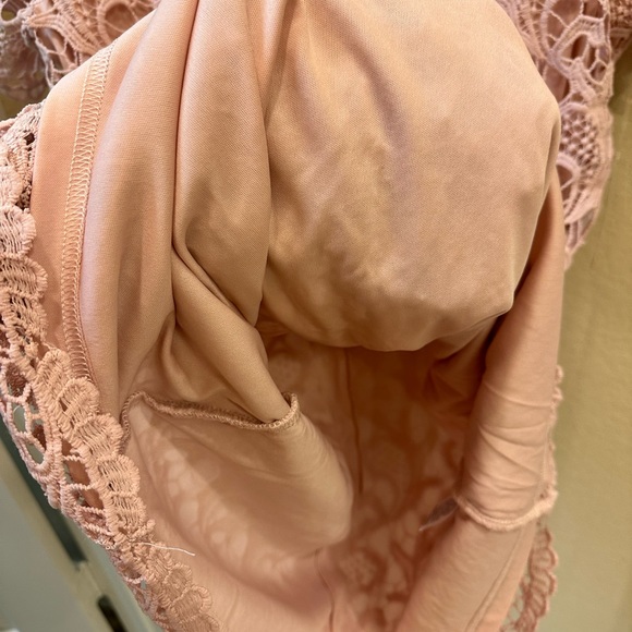 NWT Pink lace dress - Picture 2 of 5